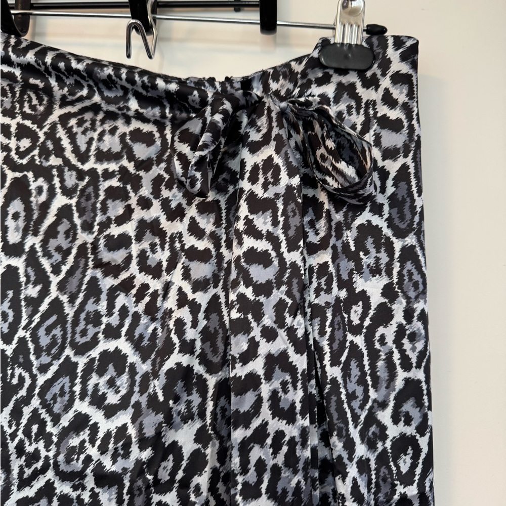 VENUS Black and Gray Patterned pants